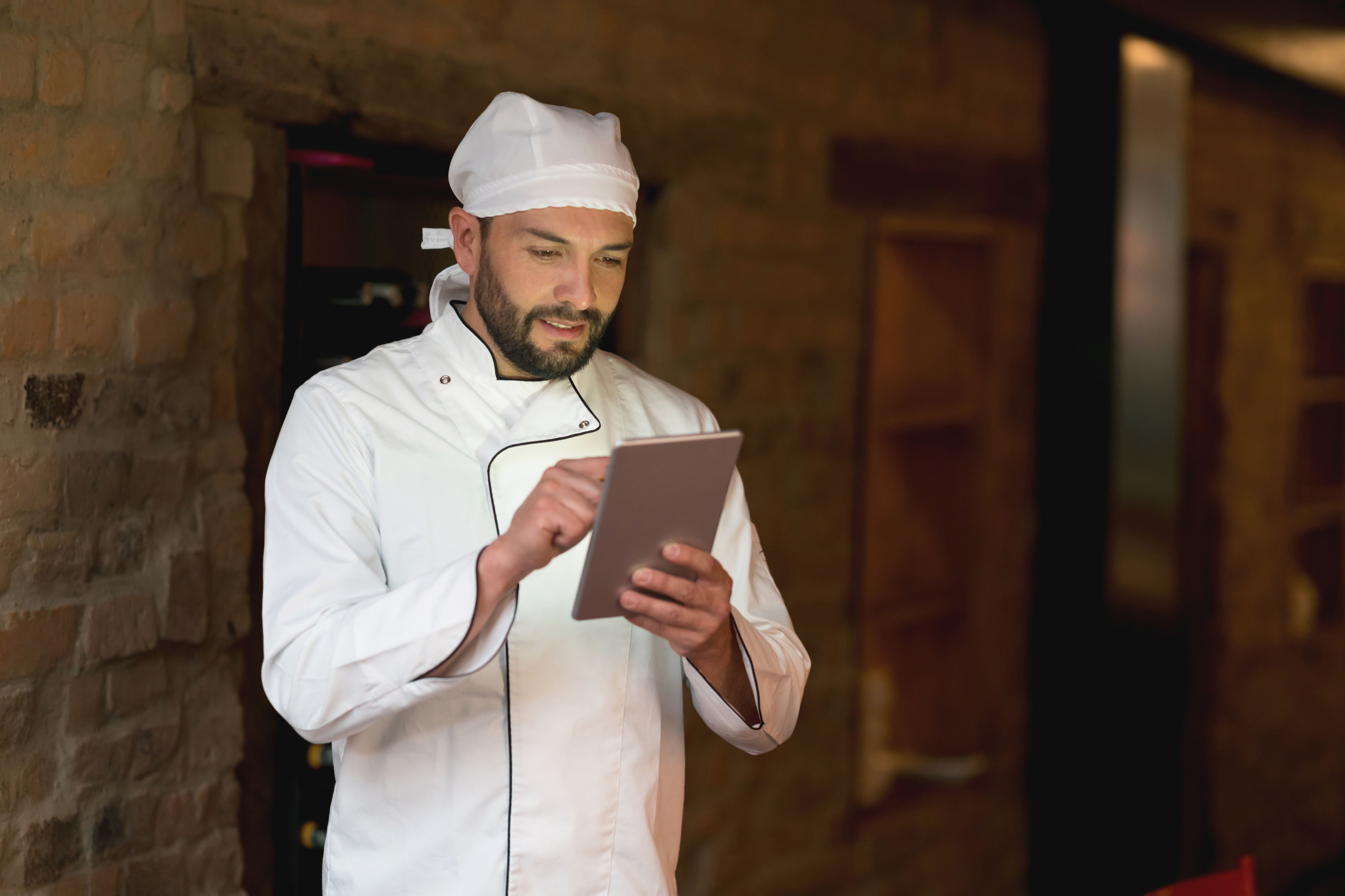 How to simplify operations and increase profit for restaurants